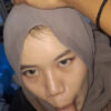 HIJAB Pacaran Telan Mani
