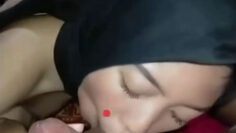HIJAB Cakep Nyedot Biji Sotong