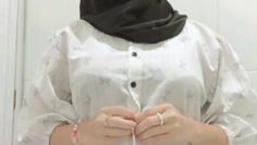 CEWEK HIJAB Kelewat Sange Ngocok Sendiri