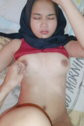 HIJAB Cantik Di Ewek Crot Perut