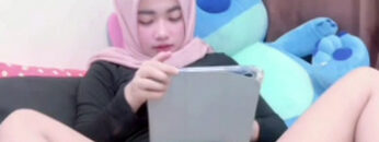 LAURA HIJAB Horny Liat Bokep.jpg