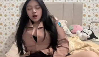 NIA PRAMUKA Hobinya Ngocok.jpg