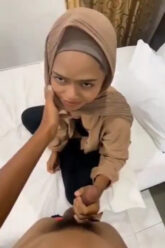 UKHTY Minta Crot Di Mukaa