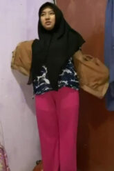 HIJAB Suka Bogel Dan Colmek.jpg
