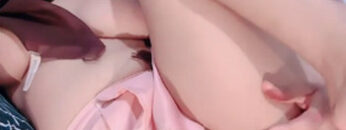 Putri HIJAB Memek Gundul Colmek Pakai Jari.jpg