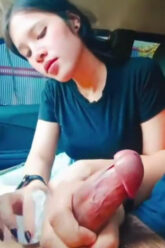KIARA Nyepong Di Mobil.jpg