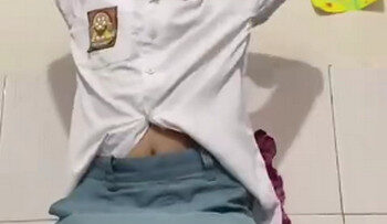 SINTA Pelajar SMA Kecanduan Ngocok.jpg